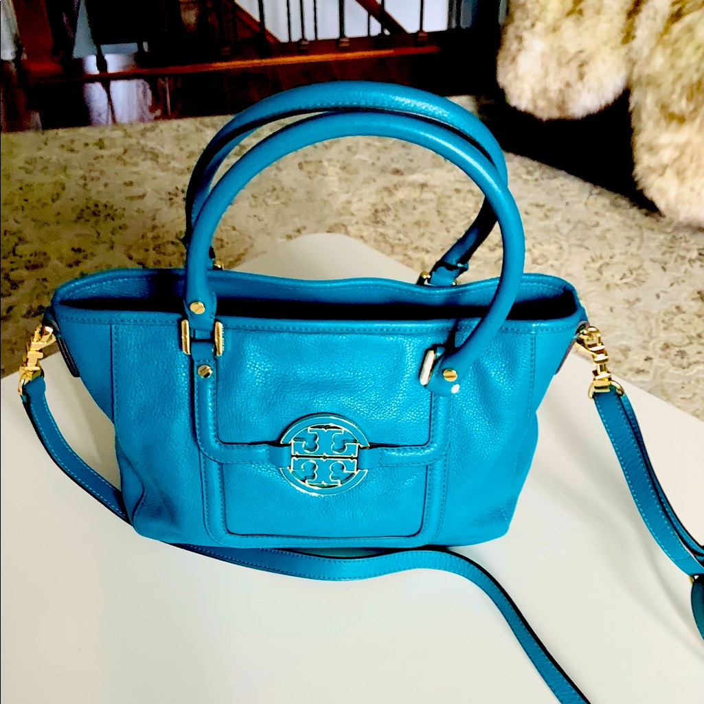 Stunning Tory Burch Amanda Bag